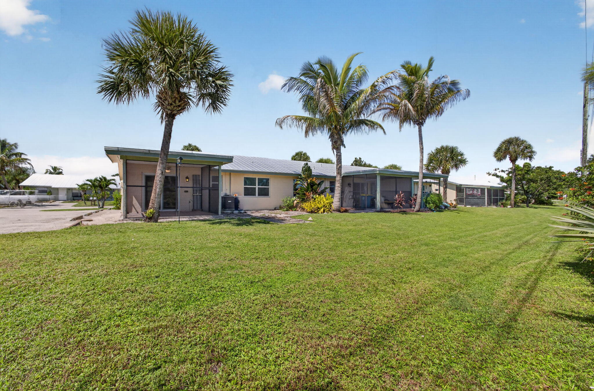 8697 Southeast Hobe Ridge Avenue Hobe Sound, FL 33455 - Photo 30 of 32 31-web-or-mls-5D1A6358