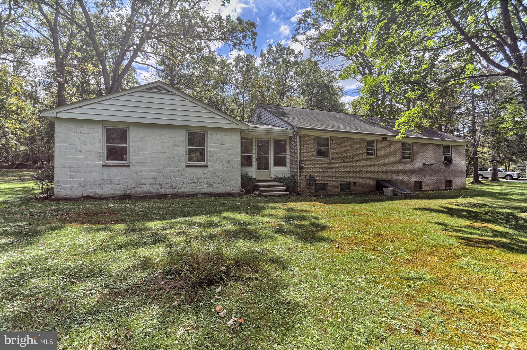 165 Knox Road Gettysburg, PA 17325 - Photo 2 of 27