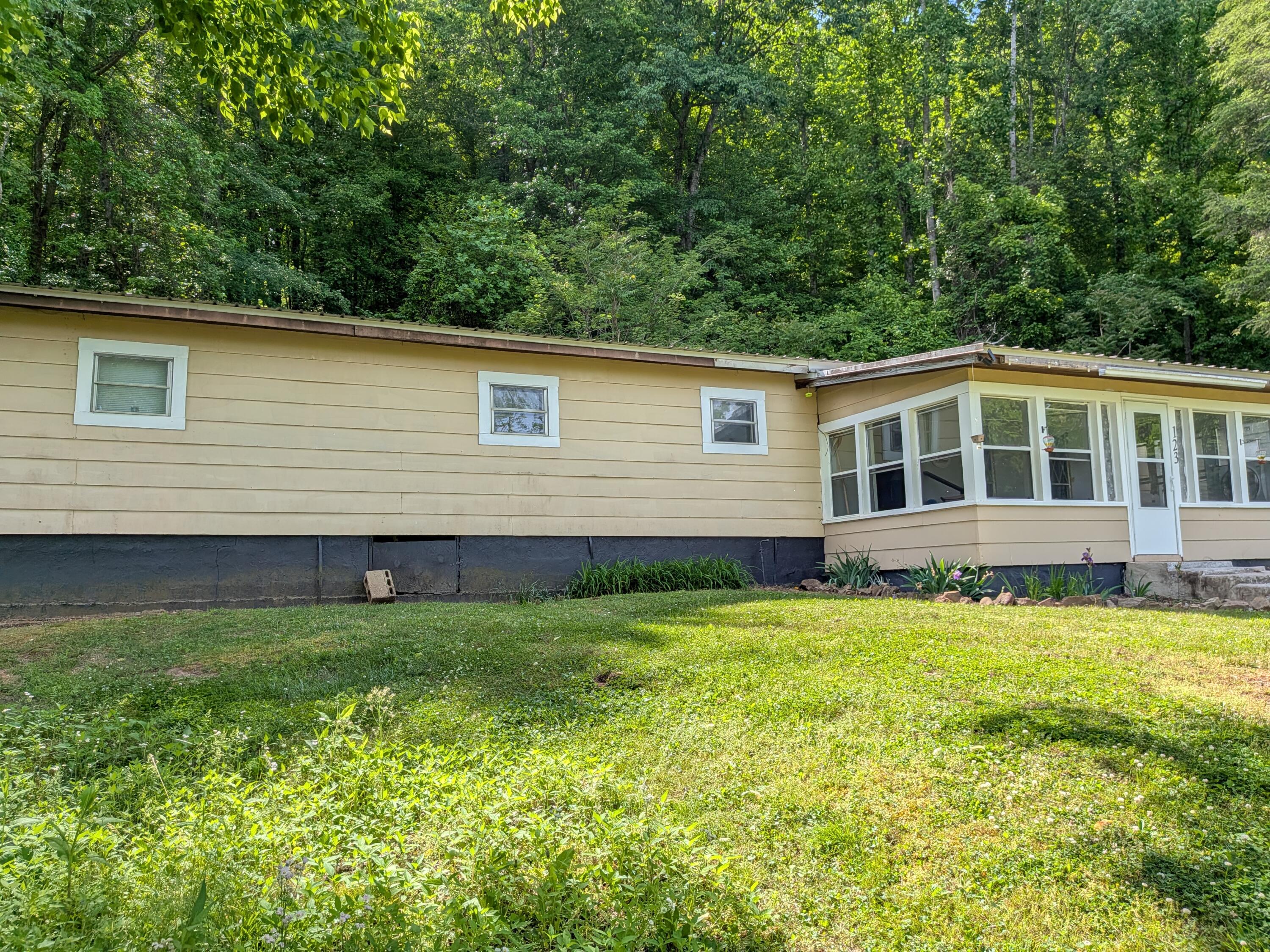 123 Hard Rector Lane Spring City, TN 37381 - Photo 29 of 39 PXL_20260427_195708844.MP