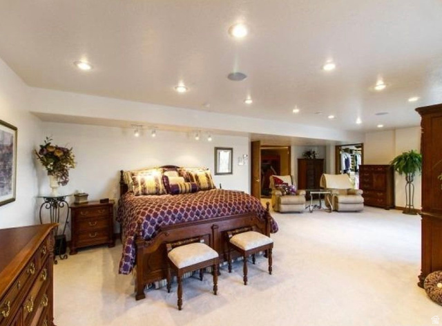 1085 Windsor Drive Provo, UT 84604 - Photo 26 of 83 Bedroom with light colored carpet