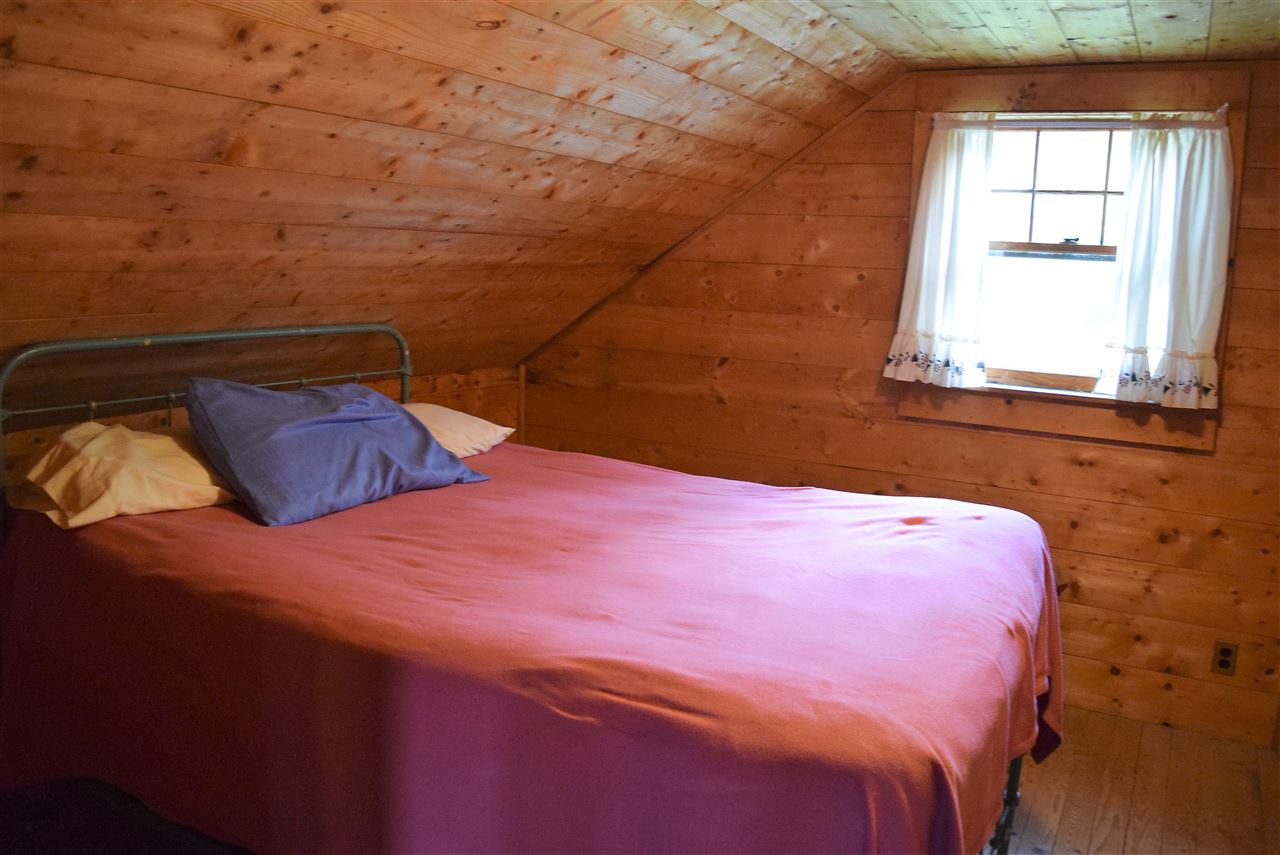 156 Lake Road Lunenburg, VT 05906 - Photo 21 of 40