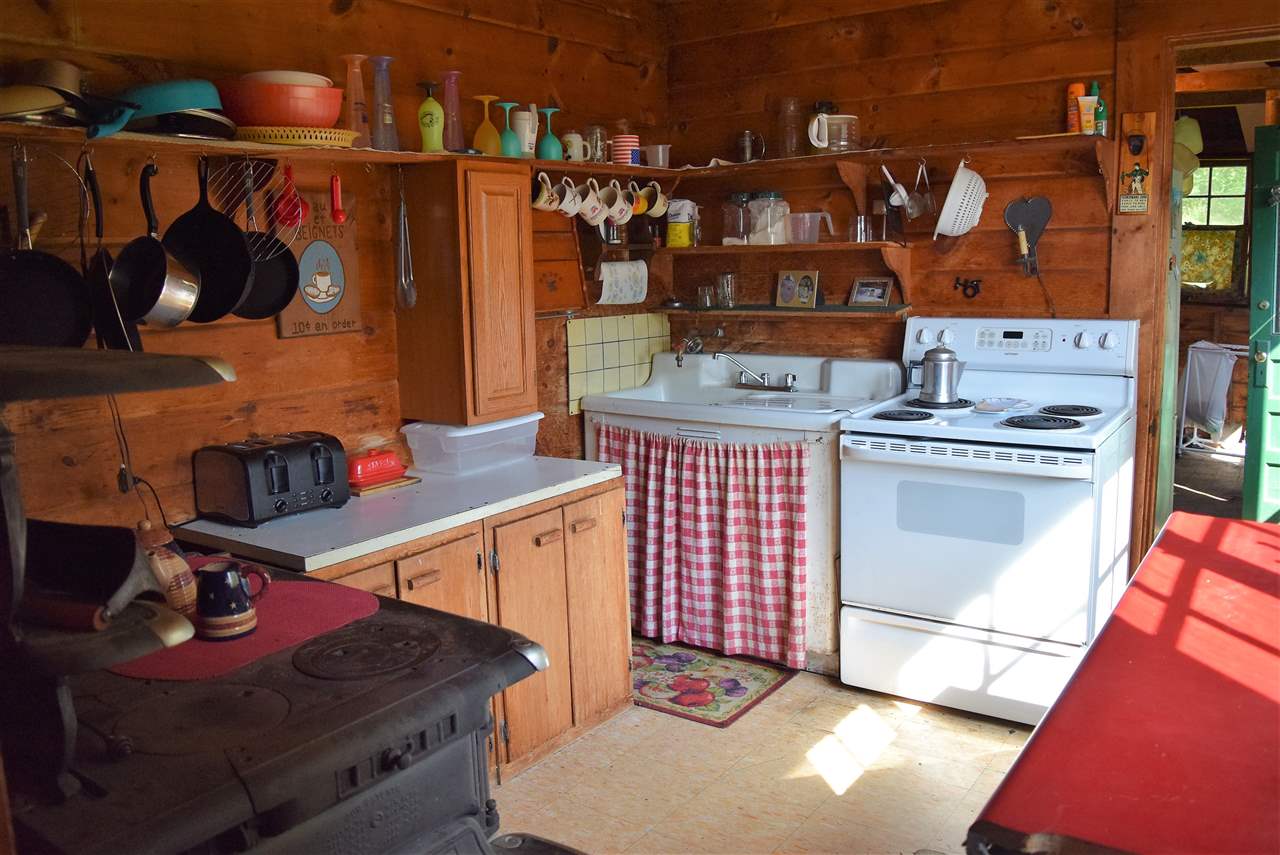 156 Lake Road Lunenburg, VT 05906 - Photo 8 of 40