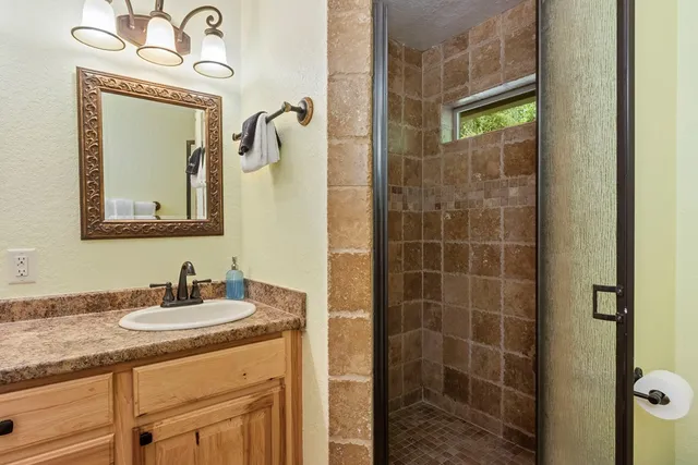 $585,000 | 204 Hiawassee River Road, Murphy, NC 28906