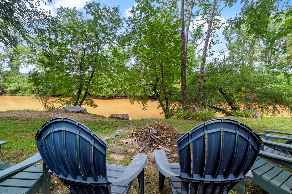 204 Hiawassee River Road Murphy, NC 28906 - Photo 67 of 79 a view of a chairs and table in the patio