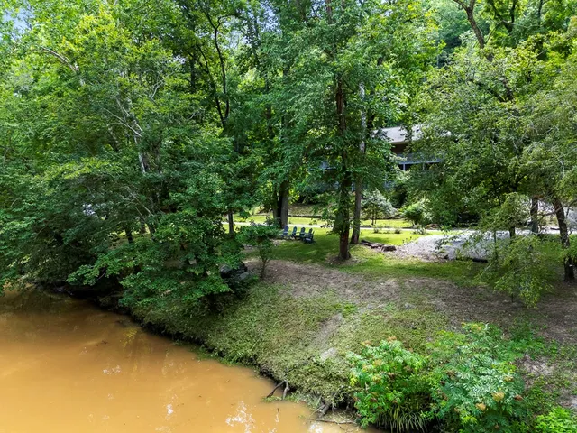 $585,000 | 204 Hiawassee River Road, Murphy, NC 28906