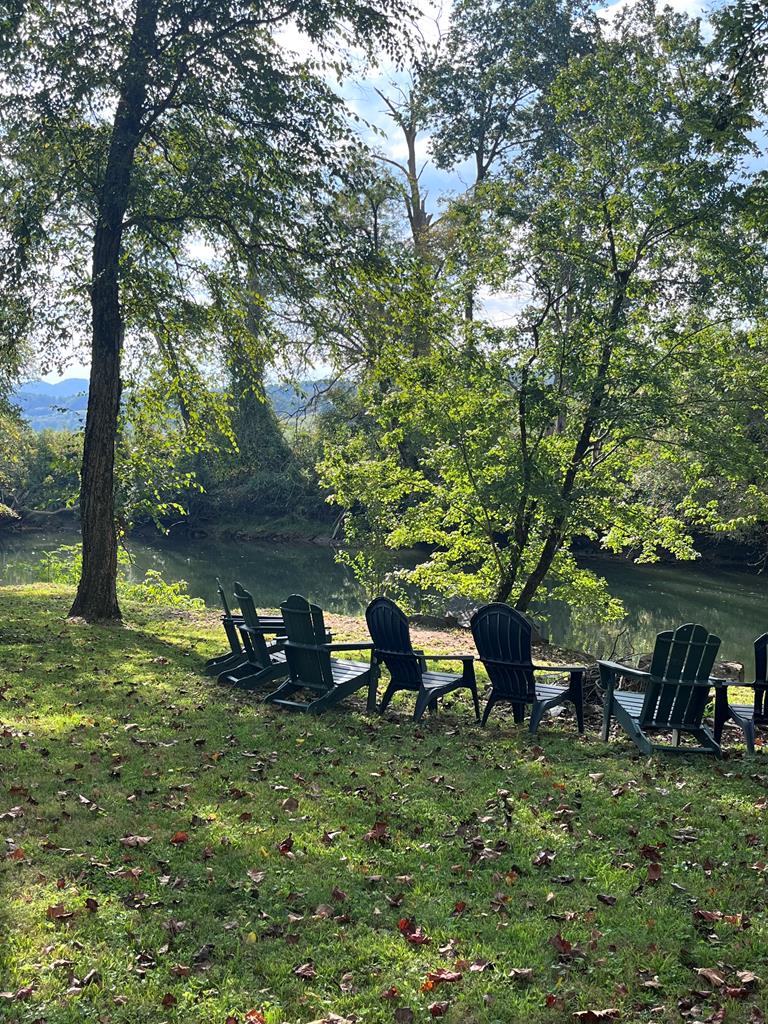204 Hiawassee River Road Murphy, NC 28906 - Photo 78 of 79 a view of a bench in a garden