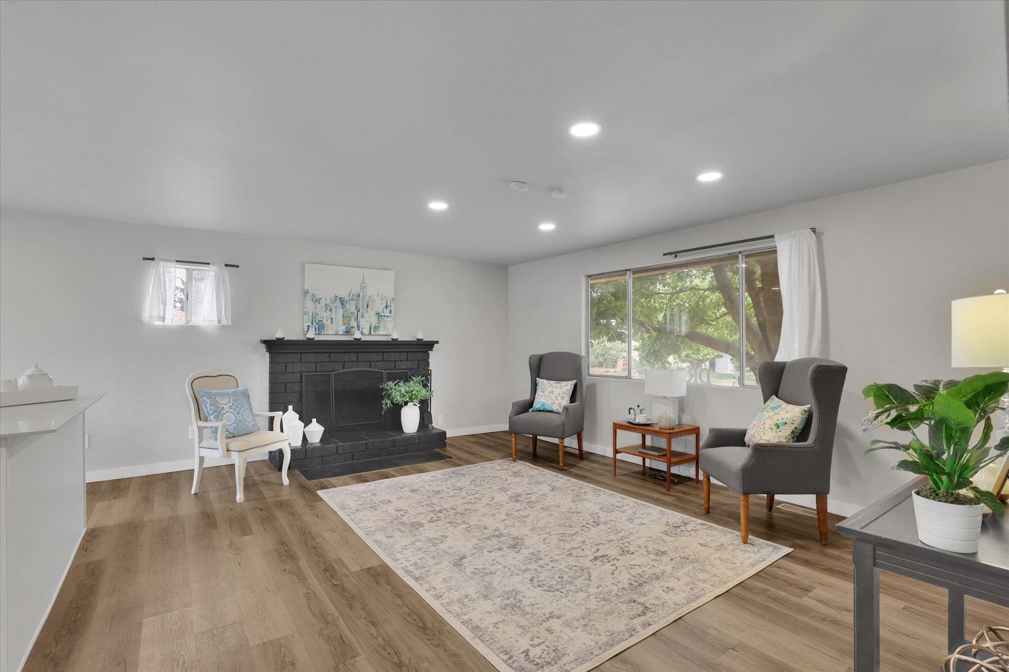 4722 North Walnut Street Spokane, WA 99205 - Photo 4 of 48