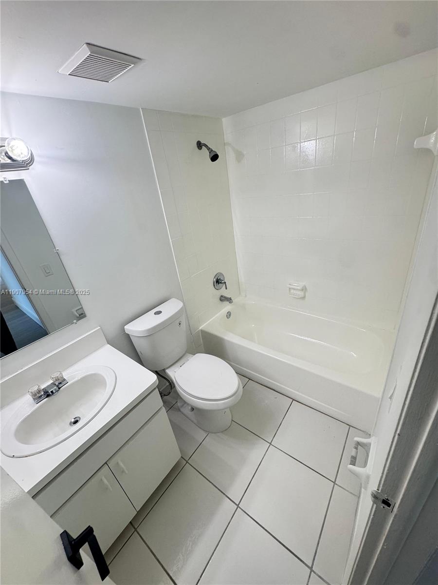 11780 Southwest 18th Street, Unit 5282 Miami, FL 33175 - Photo 5 of 19