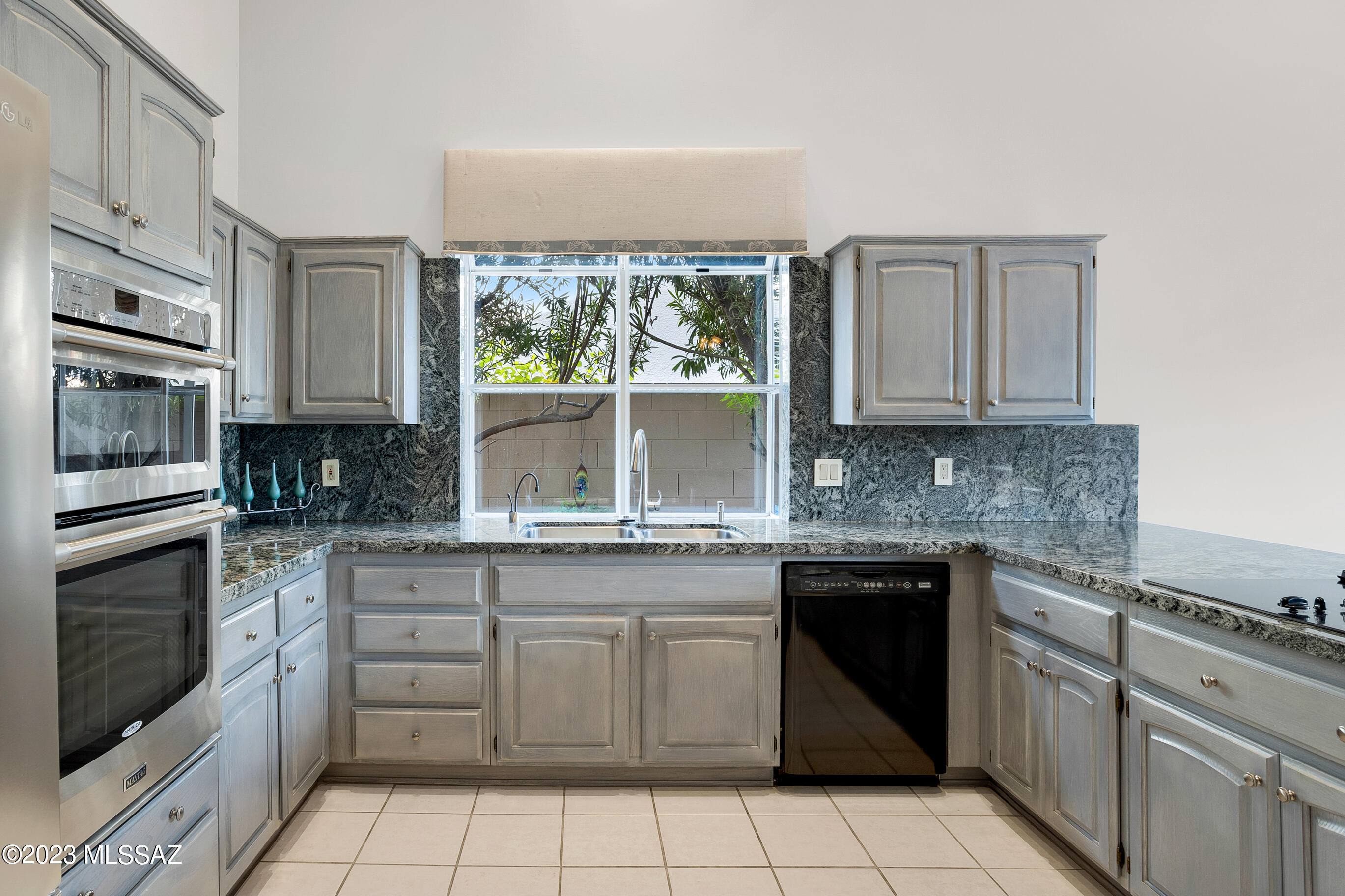 37269 South Ridgeview Boulevard Tucson, AZ 85739 - Photo 12 of 46 Gallery Image 12