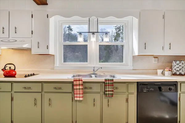 $339,000 | 2827 Max Creek Road, Hiwassee, VA 24347