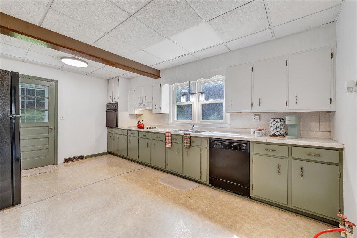 2827 Max Creek Road Hiwassee, VA 24347 - Photo 17 of 91 16-MIB09150