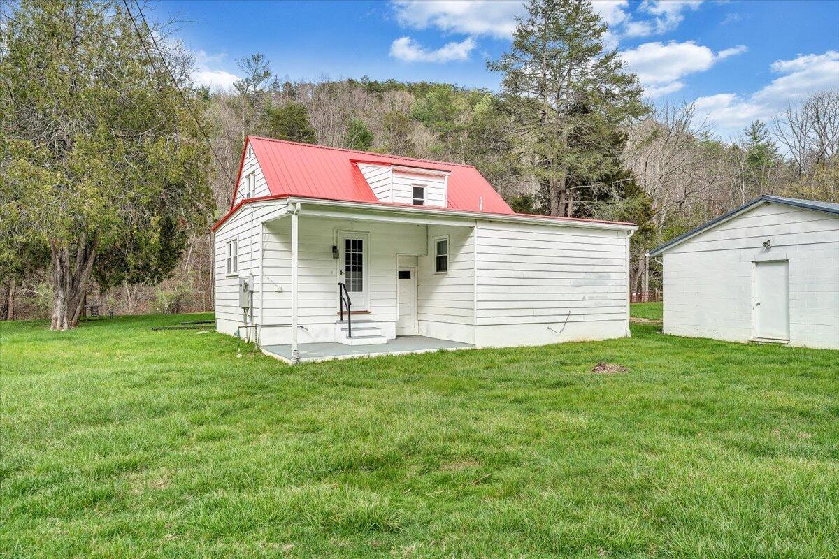 2827 Max Creek Road Hiwassee, VA 24347 - Photo 40 of 91 40-MIB09234