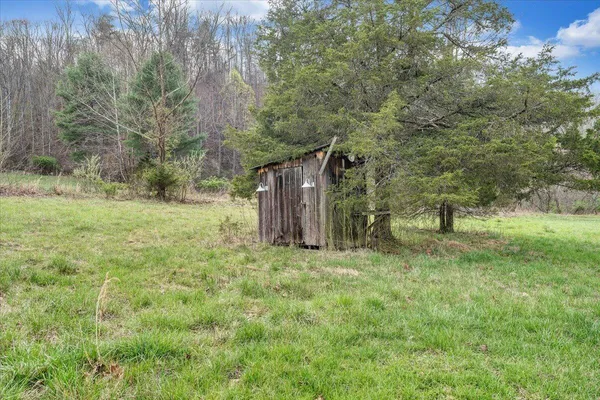 $339,000 | 2827 Max Creek Road, Hiwassee, VA 24347