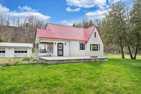 $339,000 | 2827 Max Creek Road, Hiwassee, VA 24347