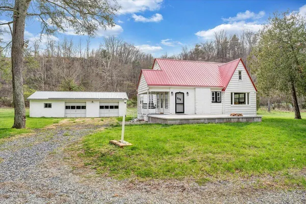 $339,000 | 2827 Max Creek Road, Hiwassee, VA 24347
