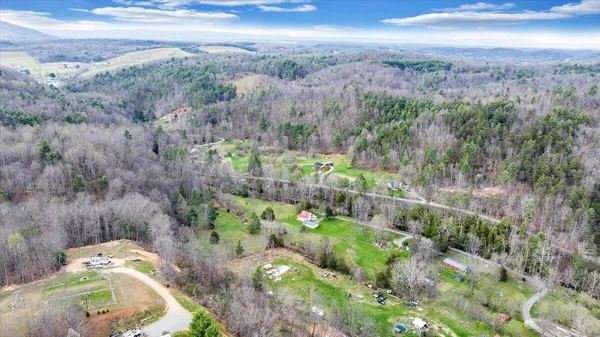 $339,000 | 2827 Max Creek Road, Hiwassee, VA 24347