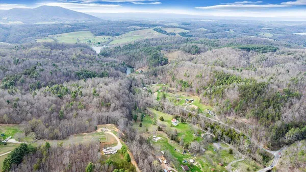 $339,000 | 2827 Max Creek Road, Hiwassee, VA 24347
