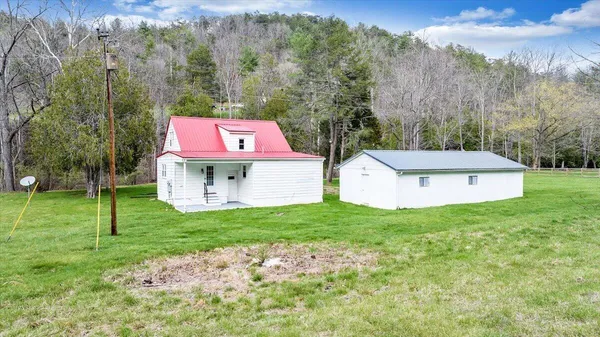 $339,000 | 2827 Max Creek Road, Hiwassee, VA 24347