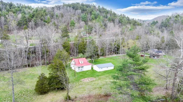 $339,000 | 2827 Max Creek Road, Hiwassee, VA 24347
