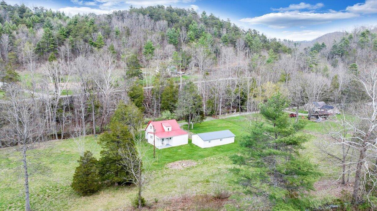 2827 Max Creek Road Hiwassee, VA 24347 - Photo 60 of 91 60-DJI_20260403155151_0272_D