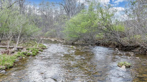 $339,000 | 2827 Max Creek Road, Hiwassee, VA 24347