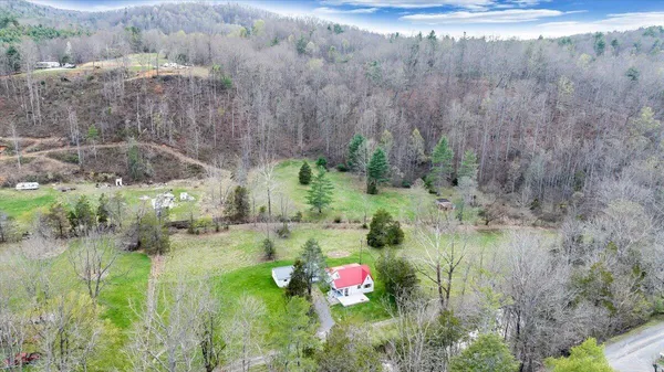 $339,000 | 2827 Max Creek Road, Hiwassee, VA 24347