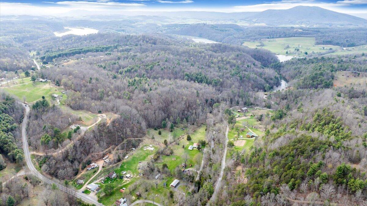 2827 Max Creek Road Hiwassee, VA 24347 - Photo 82 of 91 82-DJI_20260403154411_0252_D
