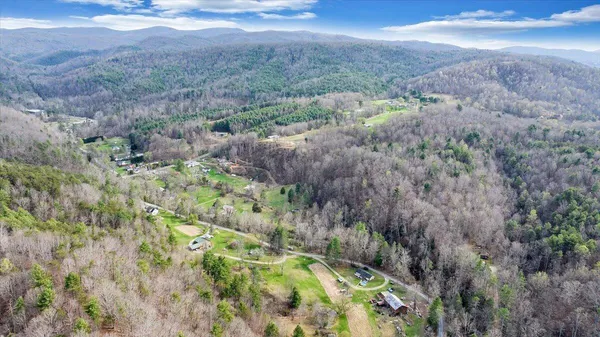 $339,000 | 2827 Max Creek Road, Hiwassee, VA 24347