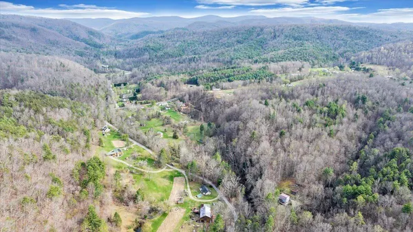 $339,000 | 2827 Max Creek Road, Hiwassee, VA 24347