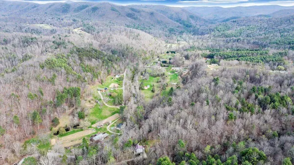 $339,000 | 2827 Max Creek Road, Hiwassee, VA 24347