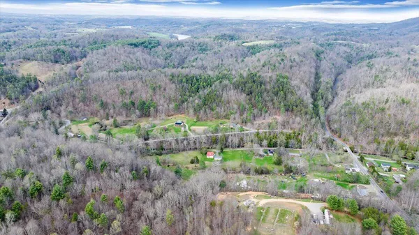 $339,000 | 2827 Max Creek Road, Hiwassee, VA 24347