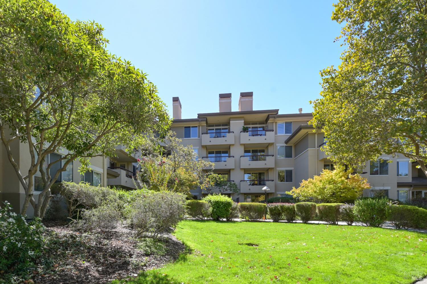 300 Deer Valley Road, Unit 2P San Rafael, CA 94903 - Photo 18 of 18 Gallery Image 18