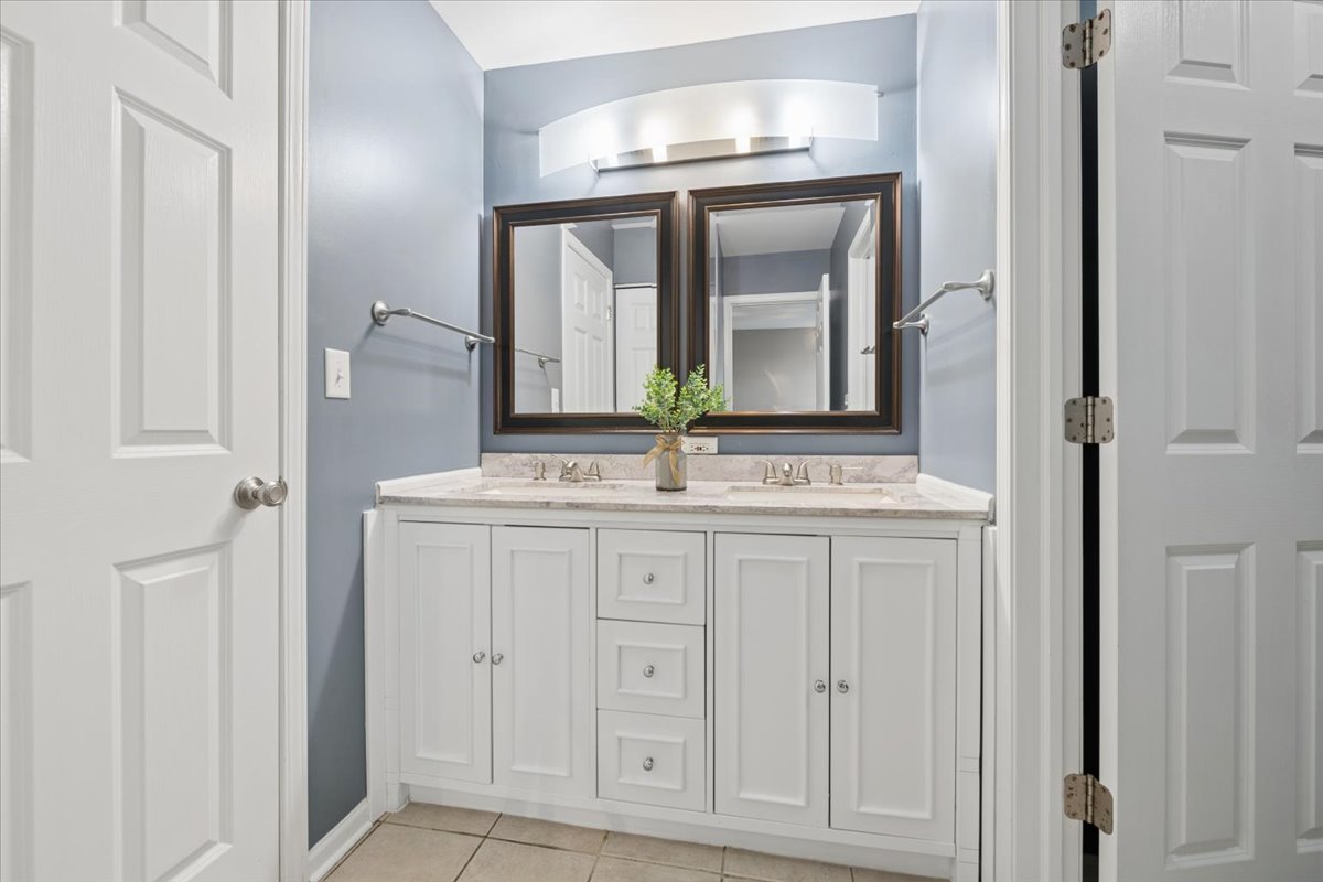 304 Grand Ridge Road, Unit 304 St. Charles, IL 60175 - Photo 16 of 20