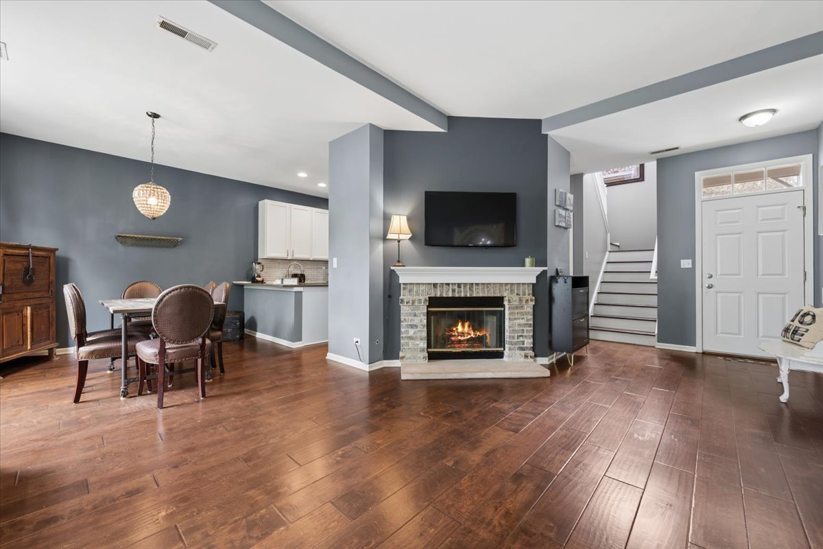 304 Grand Ridge Road, Unit 304 St. Charles, IL 60175 - Photo 3 of 20