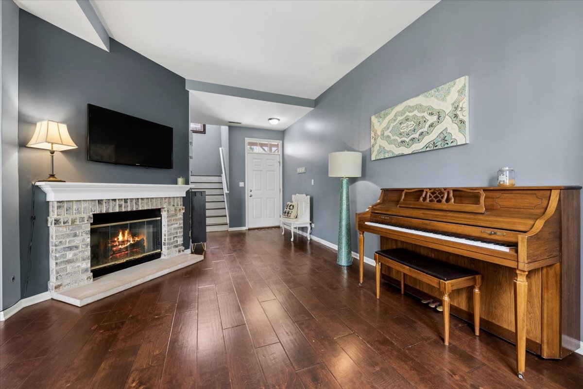 304 Grand Ridge Road, Unit 304 St. Charles, IL 60175 - Photo 4 of 20
