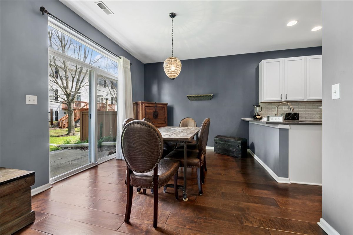 304 Grand Ridge Road, Unit 304 St. Charles, IL 60175 - Photo 7 of 20
