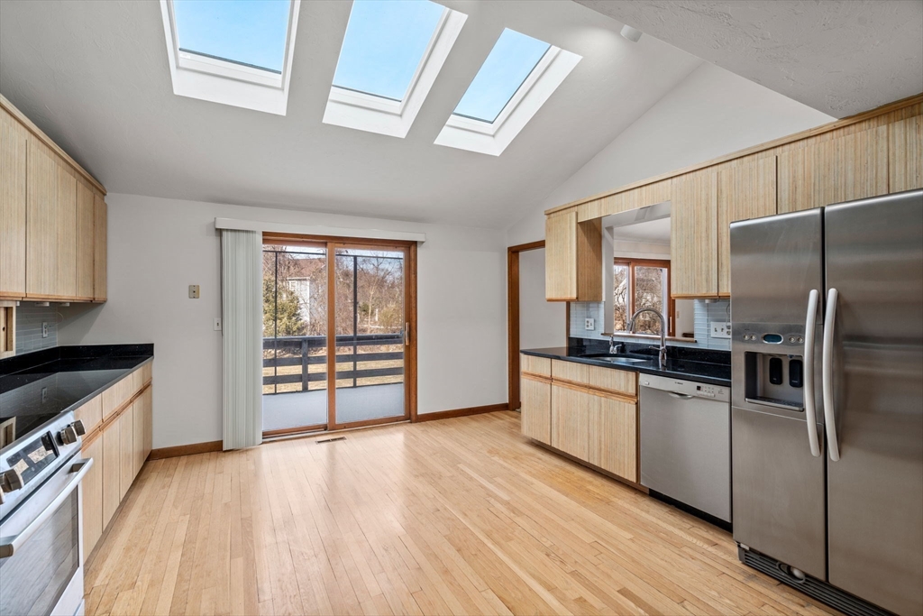 23 Larason Farm Road, Unit 23 Sharon, MA 02067 - Photo 12 of 29 Gallery Image 12