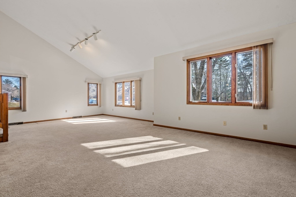23 Larason Farm Road, Unit 23 Sharon, MA 02067 - Photo 5 of 29 Gallery Image 5