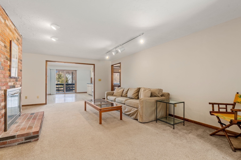23 Larason Farm Road, Unit 23 Sharon, MA 02067 - Photo 7 of 29 Gallery Image 7