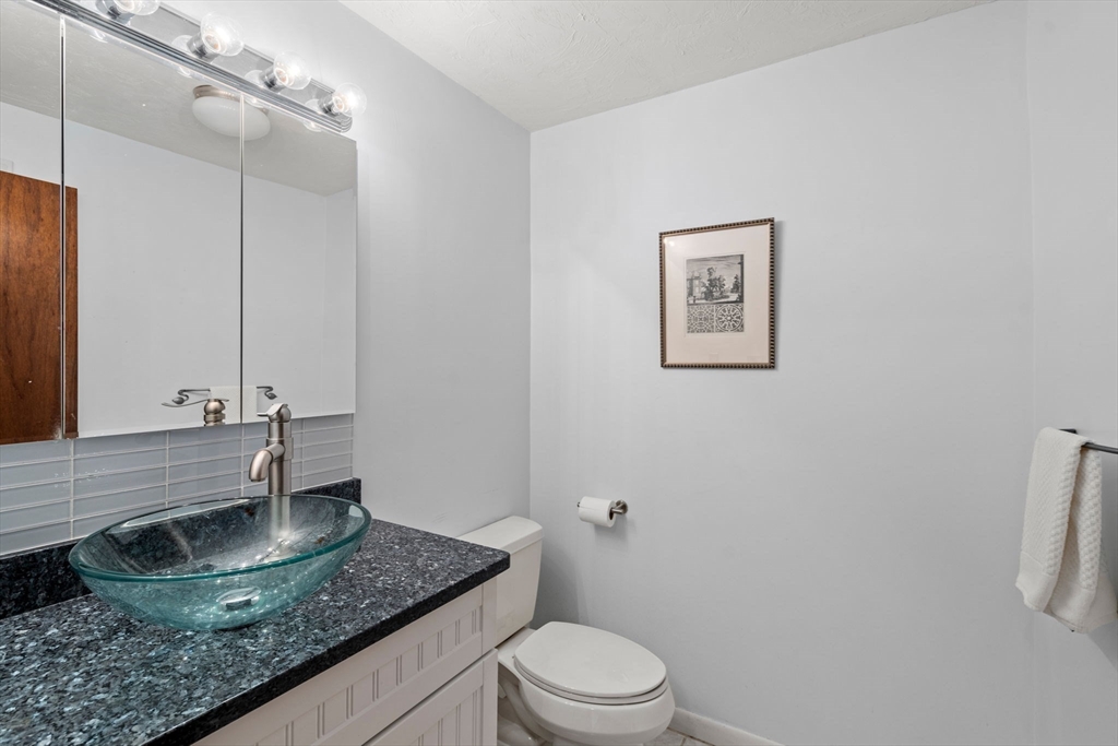 23 Larason Farm Road, Unit 23 Sharon, MA 02067 - Photo 9 of 29 Gallery Image 9