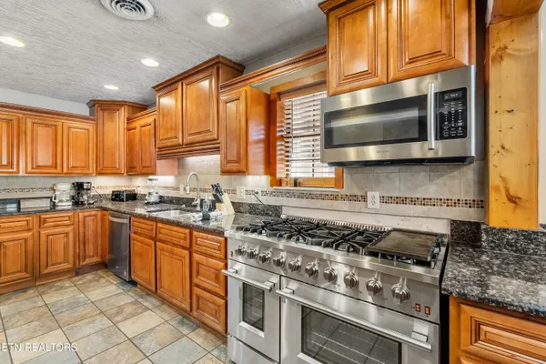 $1,785,000 | 751 Ridge Road, Gatlinburg, TN 37738