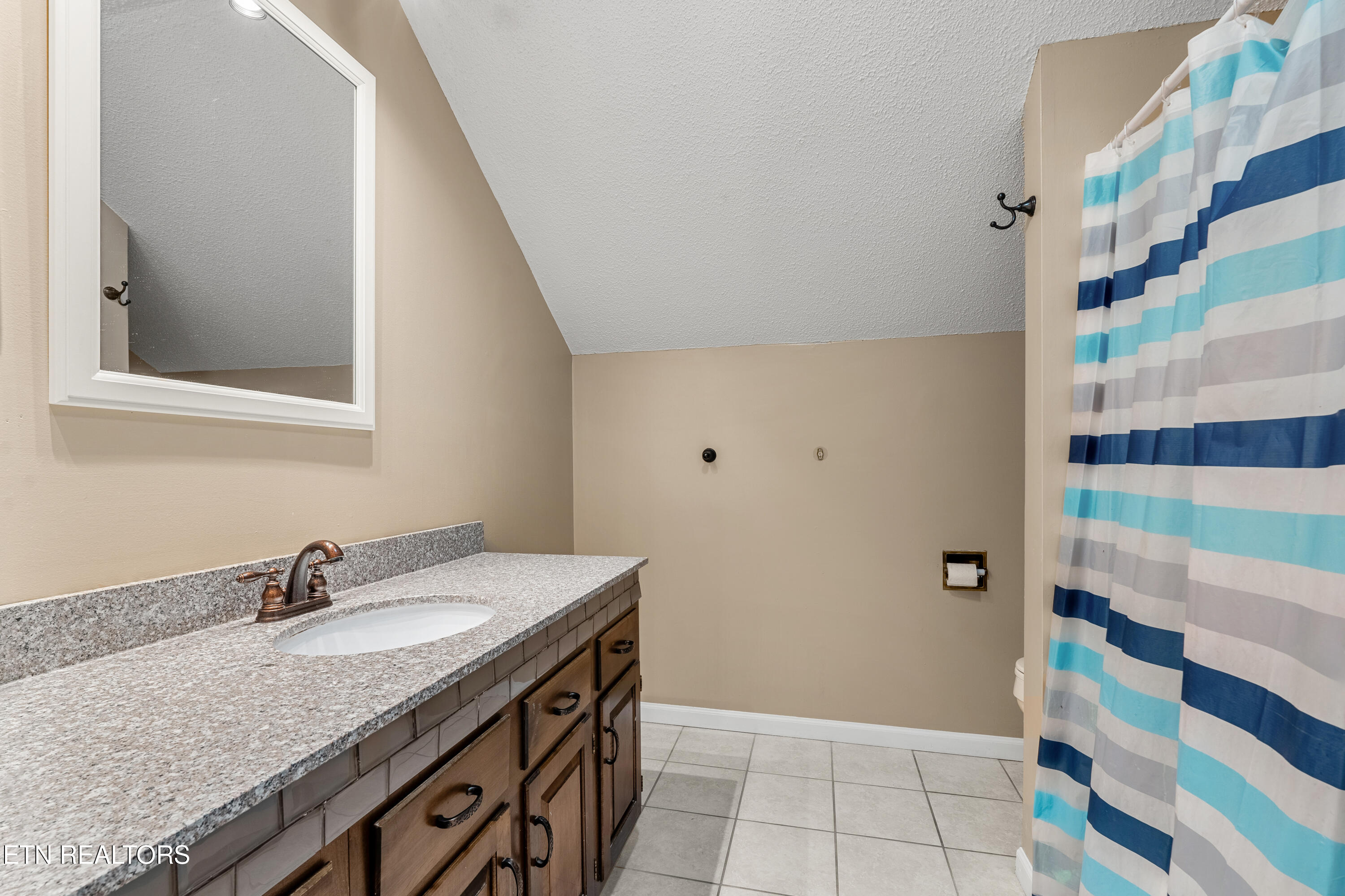 751 Ridge Road Gatlinburg, TN 37738 - Photo 19 of 59 751 RR Main BA1e