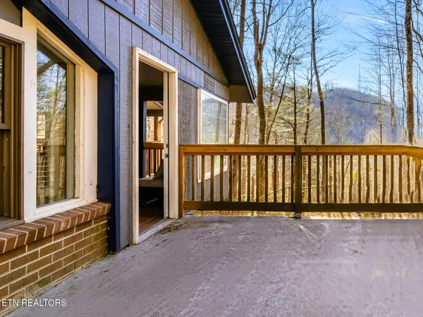 $1,785,000 | 751 Ridge Road, Gatlinburg, TN 37738