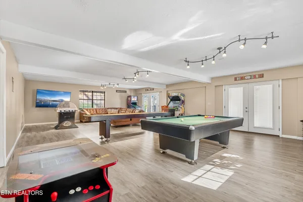 $1,785,000 | 751 Ridge Road, Gatlinburg, TN 37738