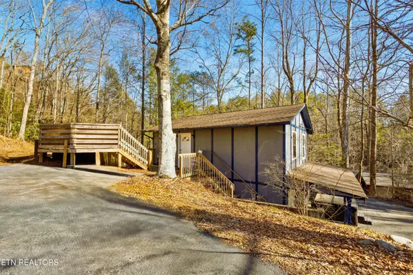 $1,785,000 | 751 Ridge Road, Gatlinburg, TN 37738