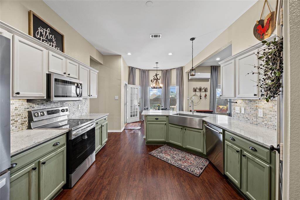 112 Springfield Lane Red Oak, TX 75165 - Photo 9 of 40