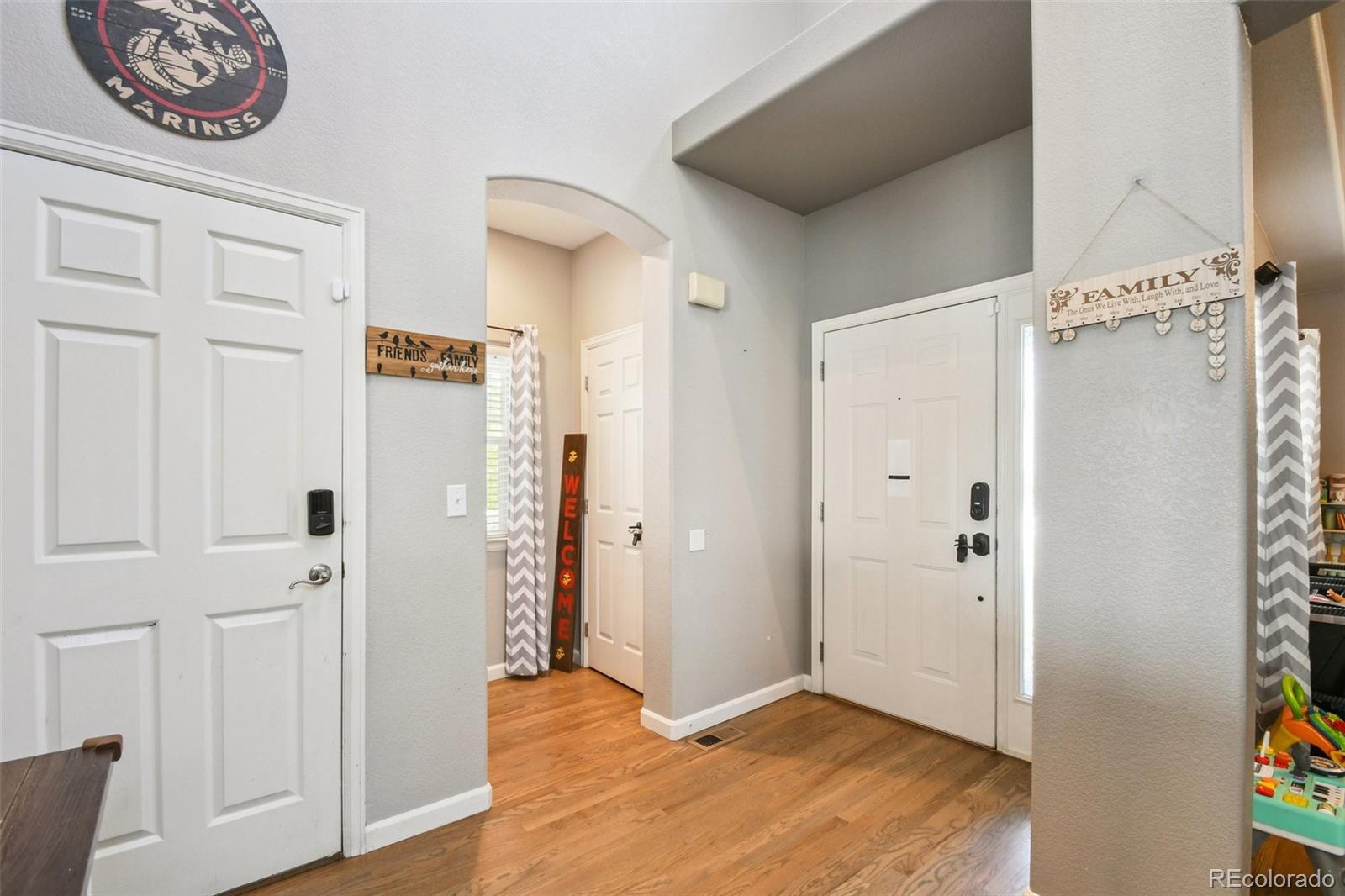 4144 South Liverpool Way Aurora, CO 80013 - Photo 2 of 21