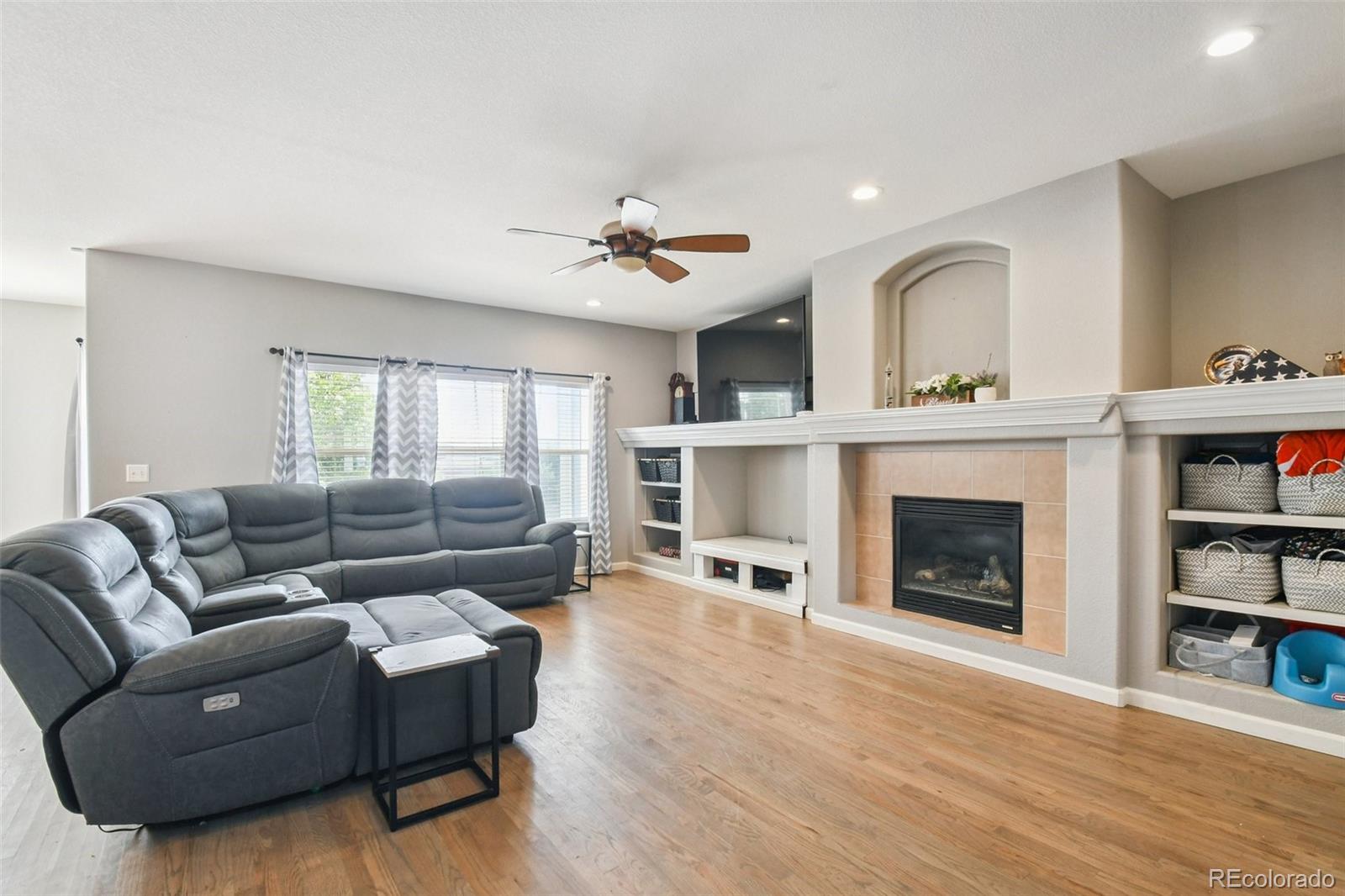 4144 South Liverpool Way Aurora, CO 80013 - Photo 6 of 21