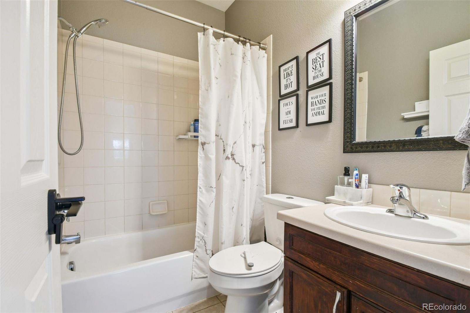 4144 South Liverpool Way Aurora, CO 80013 - Photo 8 of 21