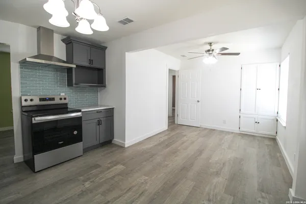 $1,500 | 2950 Lasses Boulevard, San Antonio, TX 78223